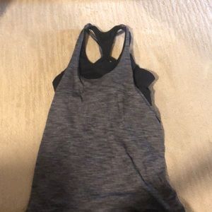 Lululemon twist tank with built in bra